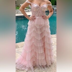 Sherrill Hill Size 4
Light Pink Lace Tiered Prom Dress
Worn Twice Dry Cleaned